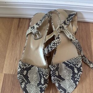 Stuart Weitzman Black and Cream Snakeskin Sandals
